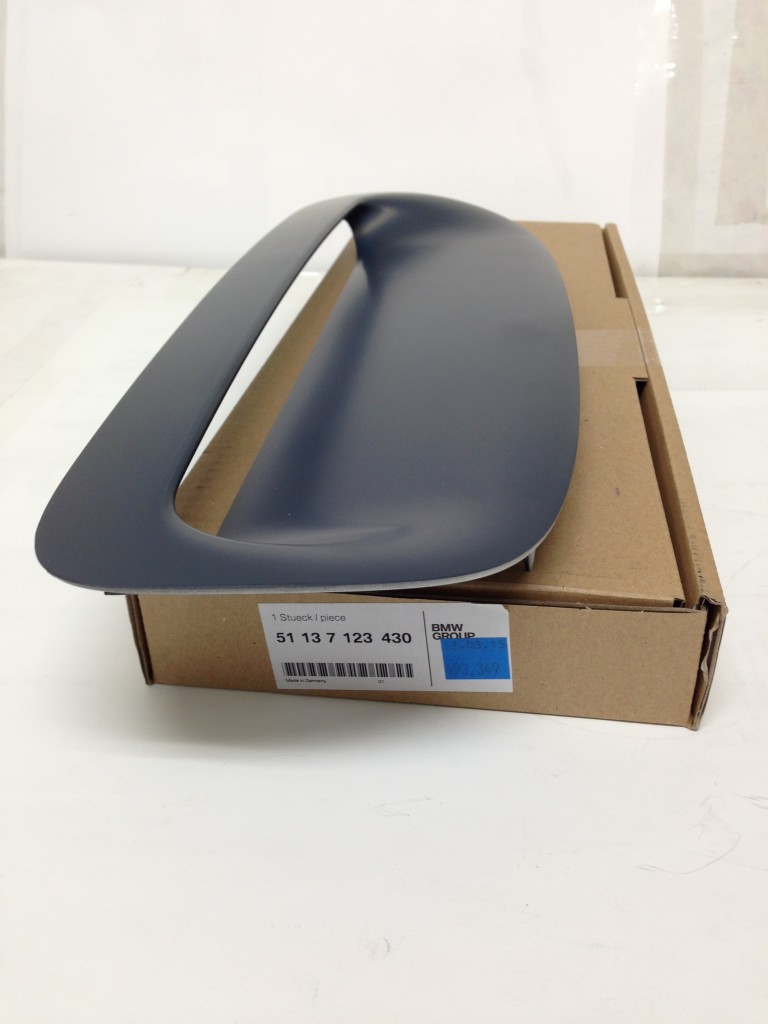 BMWミニ R53 ボンネットエアーダクト 51137123430