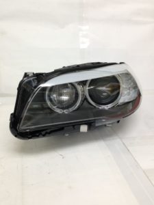 ＢＭＷ　523i(F10)　ヘッドライト　左  63117271905