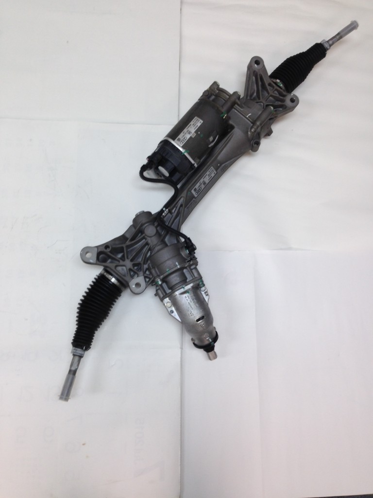 アウディ A4(8W) ステアリングラック 8W2423055S