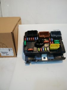 プジョー　207　ヒューズBOX　6500HV