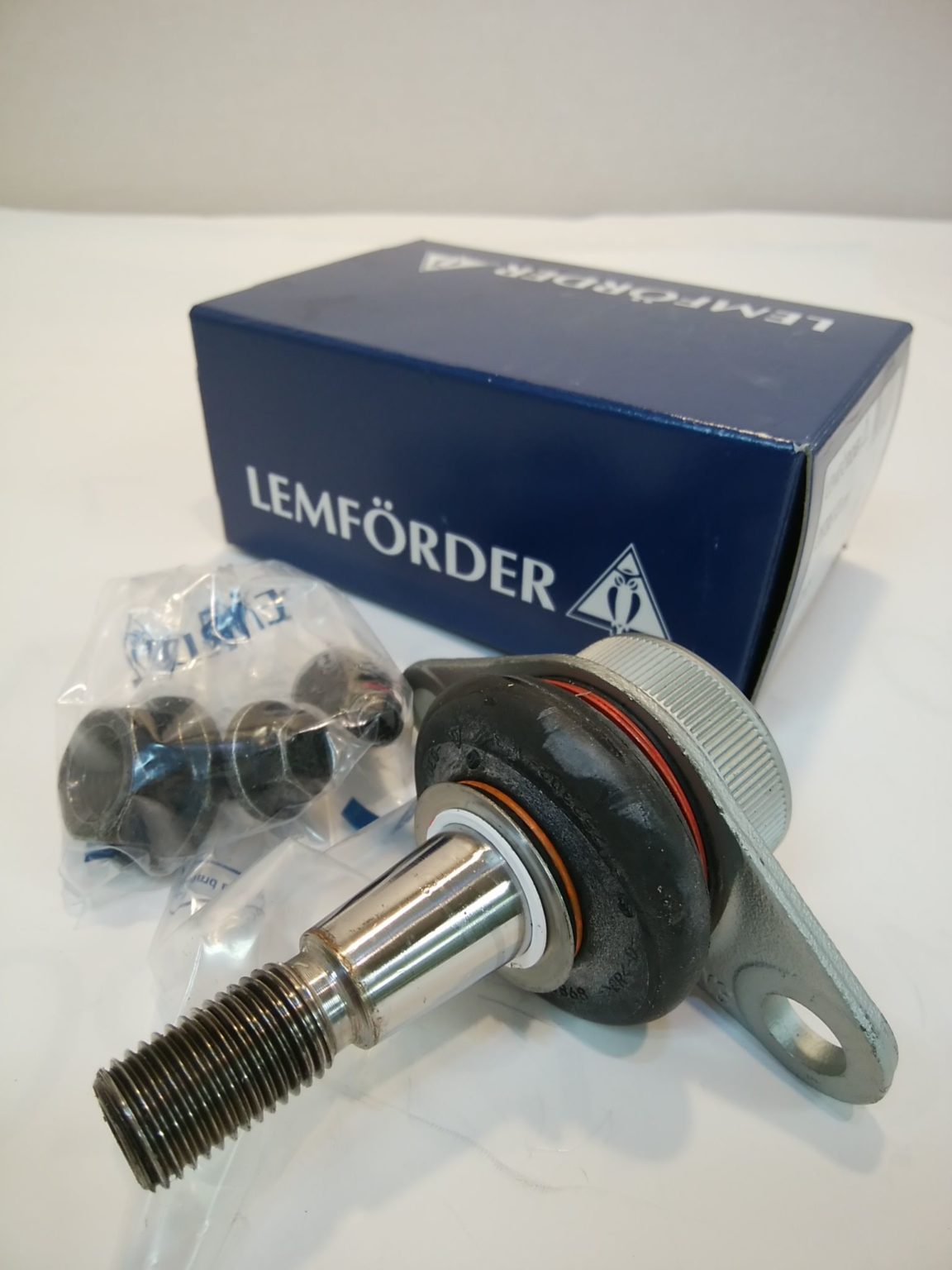 ボルボパーツ v70 xc90 フロントロアボールジョイント 31201485