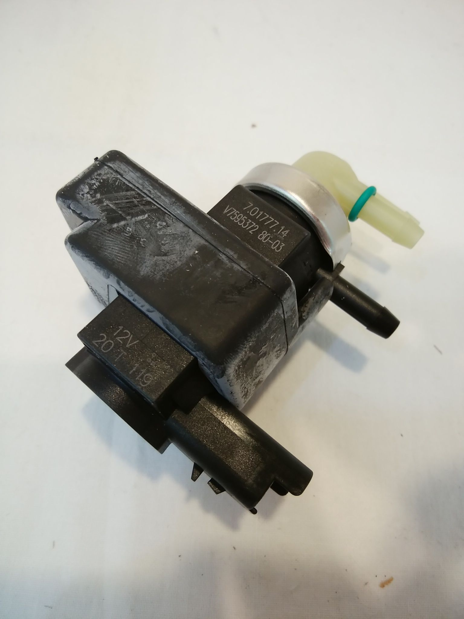プジョー 308 ターボコントロール ソレノイドバルブ 1922V6 お