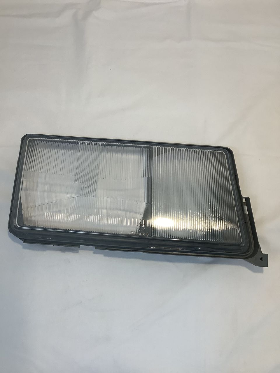 ベンツパーツ 通販 190E W201 ヘッドライトレンズ 右 0028268790