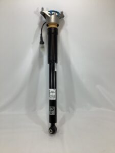 ベンツ CLA45(AMG) リアショック 左 176320233164