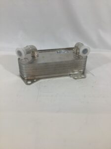 フォルクスワーゲン ゴルフ7(AUCJSF) オイルクーラー 02E409061D